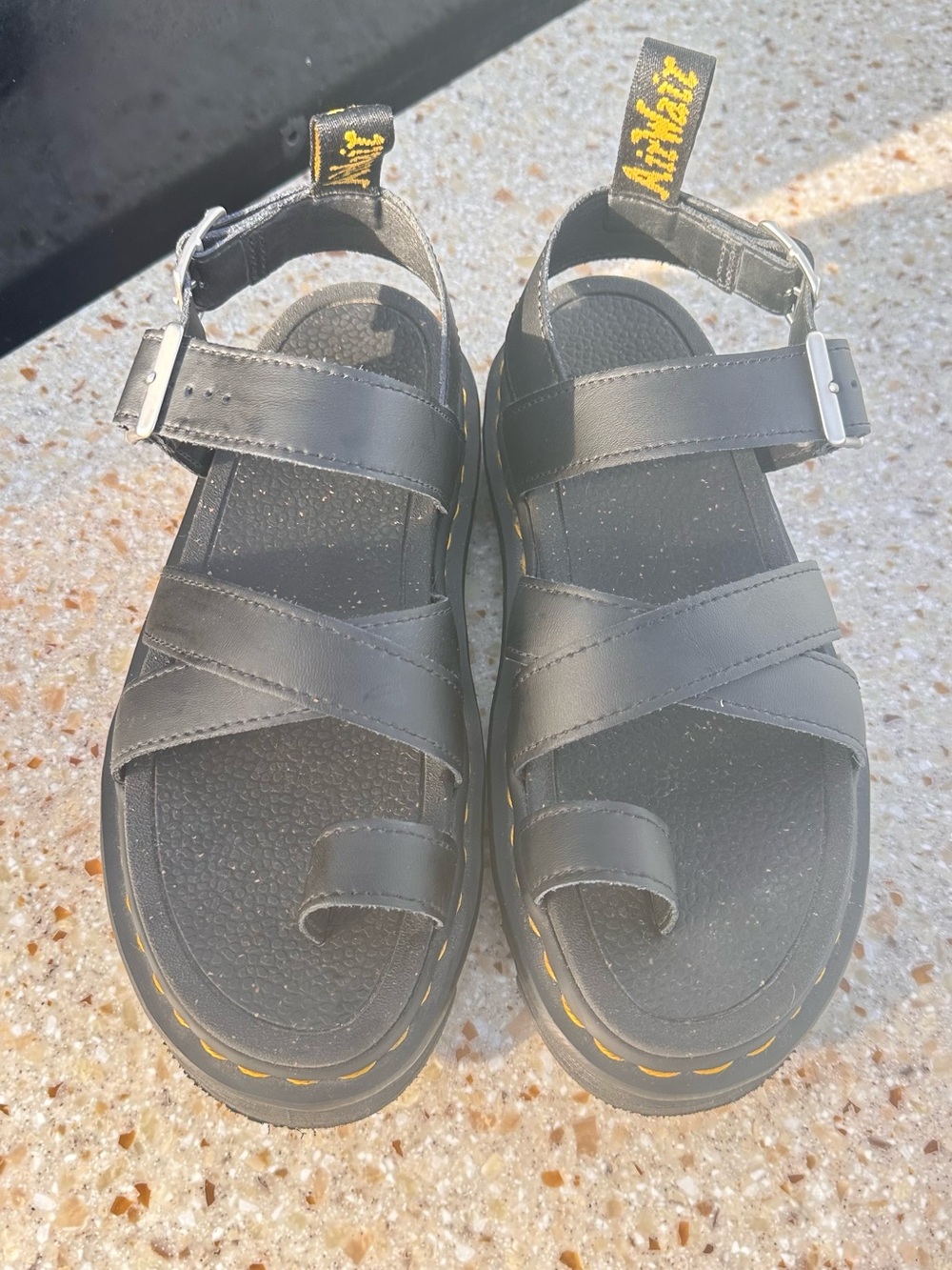 Dr martens Avry Toe Loop Sandals Womens Size 6 Leather Dual Buckle